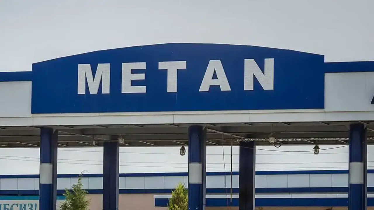 Сегодня метановые «заправки» также работают в ограниченное время