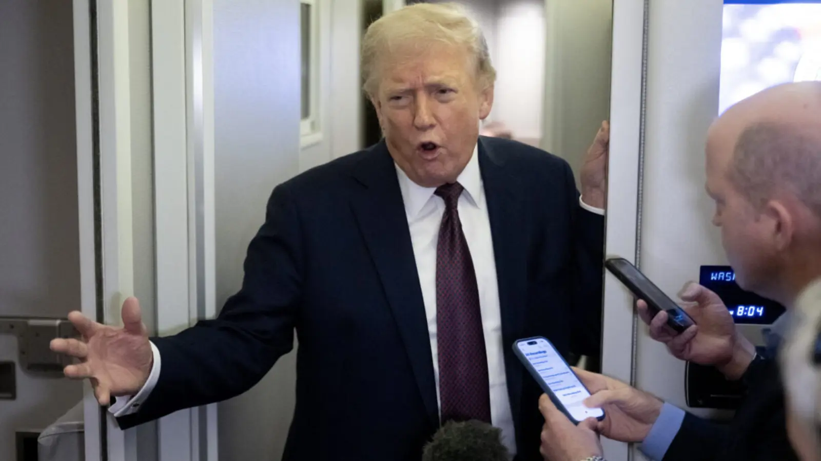 Трамп АҚШ-тың Иранға жасаған мыңдаған соққыларын атап өтті