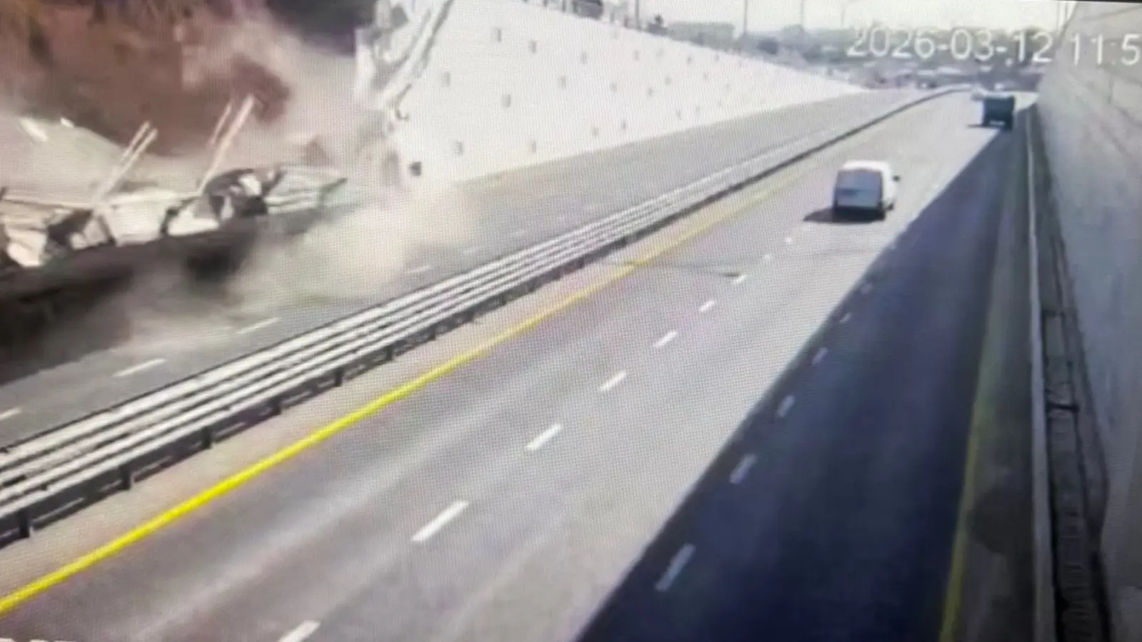 Тошкентдаги йўл ўпирилиб тушди – видеоси омма эътиборини тортди