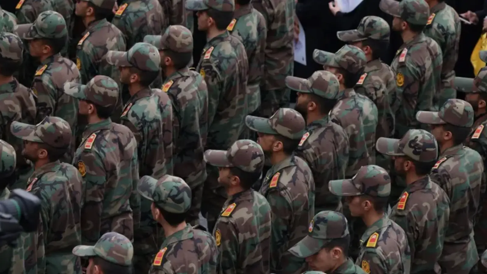 Эронда болаларни армияга чақириш ва халқаро зиддиятлар авж олмоқда