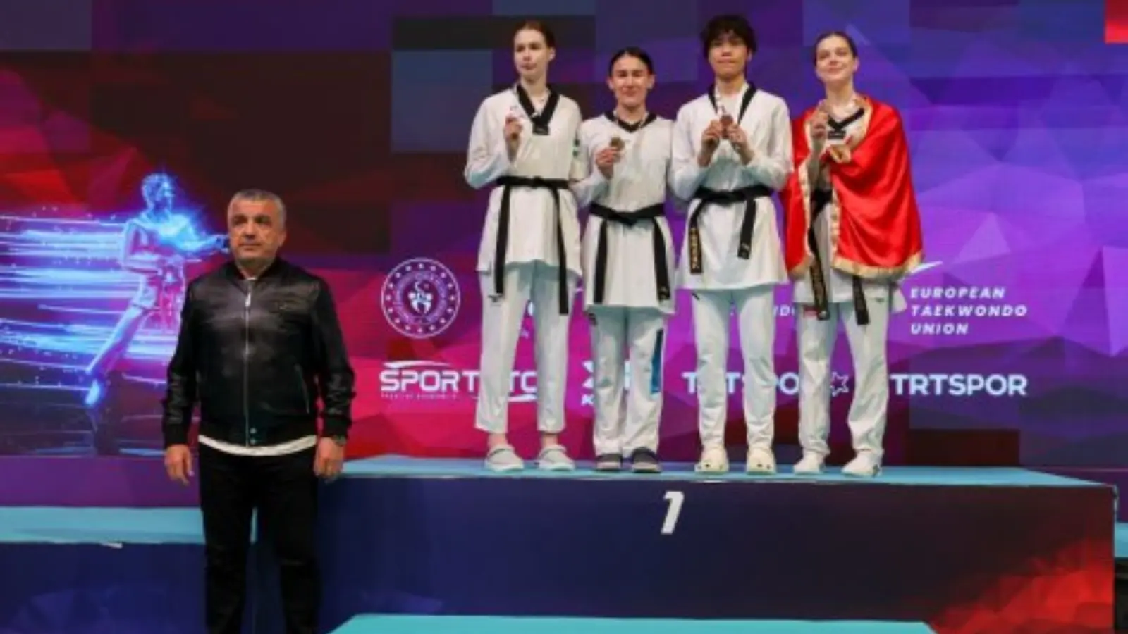 Usbekische Taekwondokämpfer begeistern in Antalya mit drei Medaillen