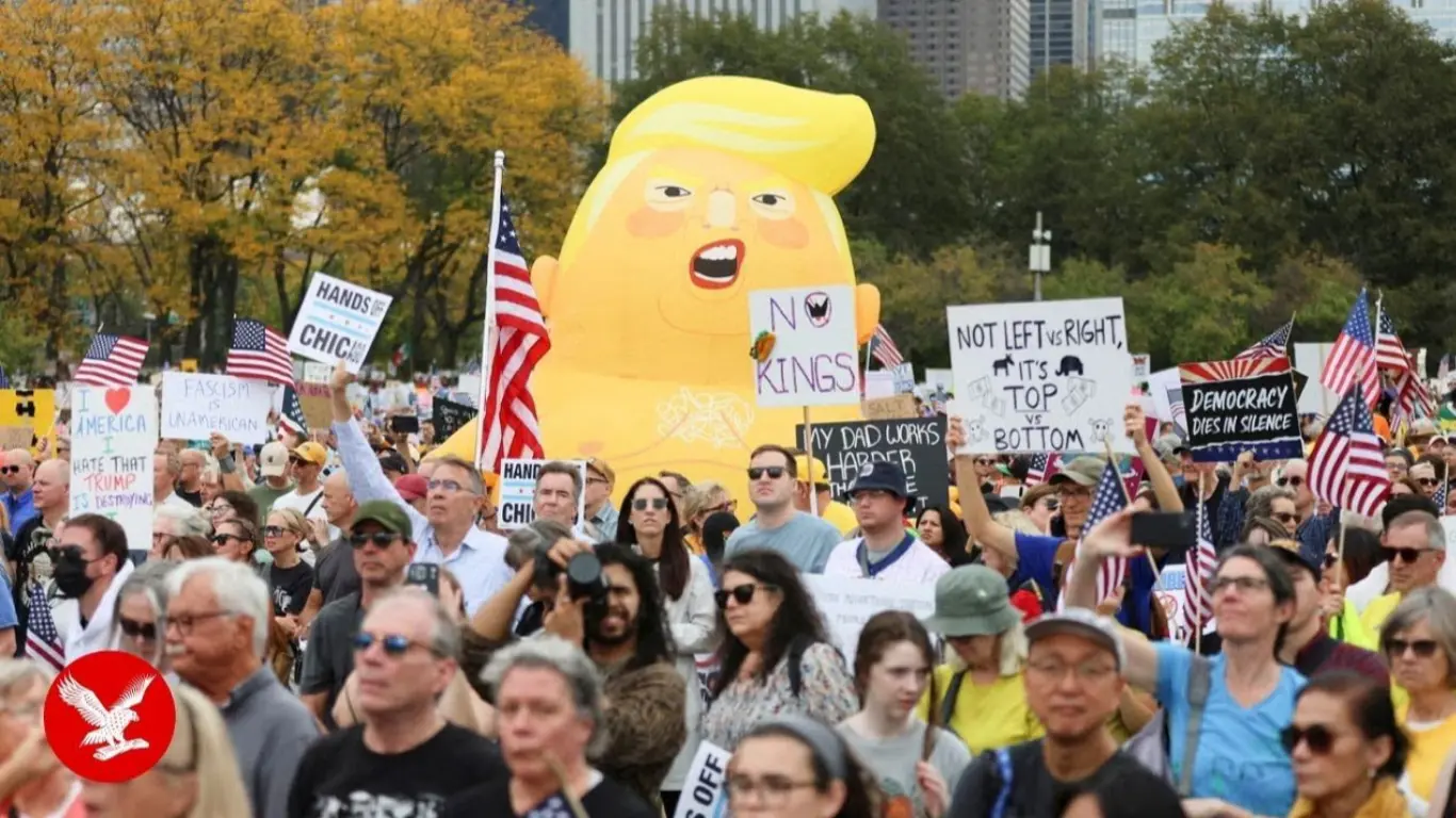 АҚШда миллионлаб одамлар Трампга қарши кўчага чиқди (видео)