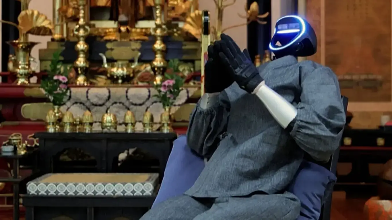 Жапонияның жасанды интеллектке негізделген робот монахы - Буддароид (видео)