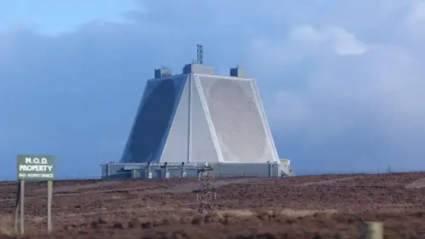 Эроннинг арзон дрони АҚШнинг миллиардлик радaрини ишдан чиқарди