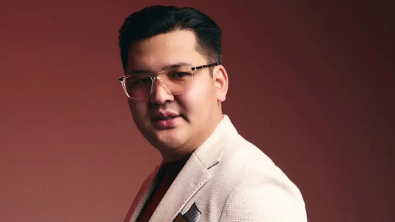 Улуғбек Юлчиевнинг “Телбадай” таронаси мухлисларни ҳайратда қолдирди (аудио)