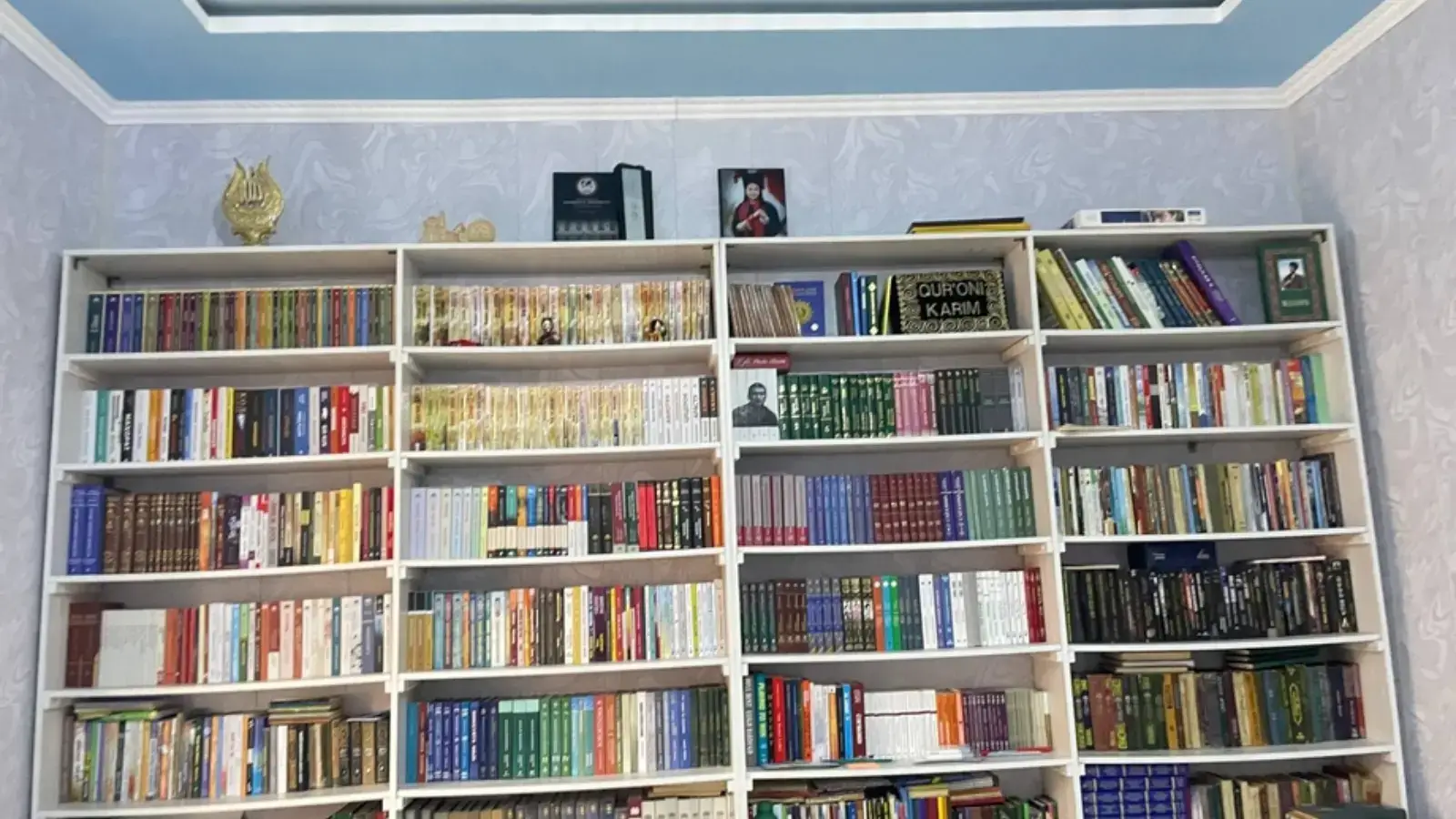 Книголюбивая невеста удивила всех в Кашкадарье приданым из 800 книг