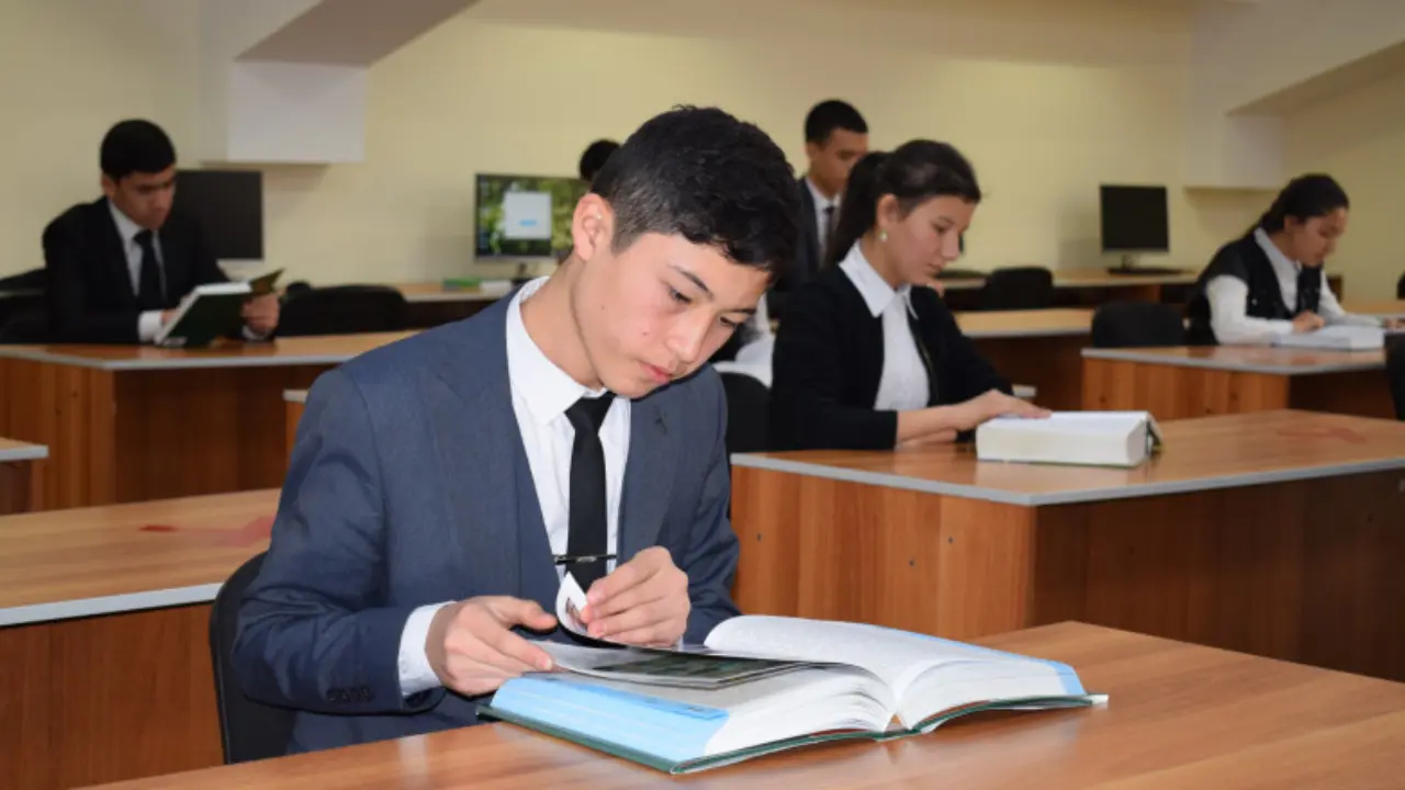 Se otorgan facilidades en los exámenes estatales a estudiantes de liceos académicos