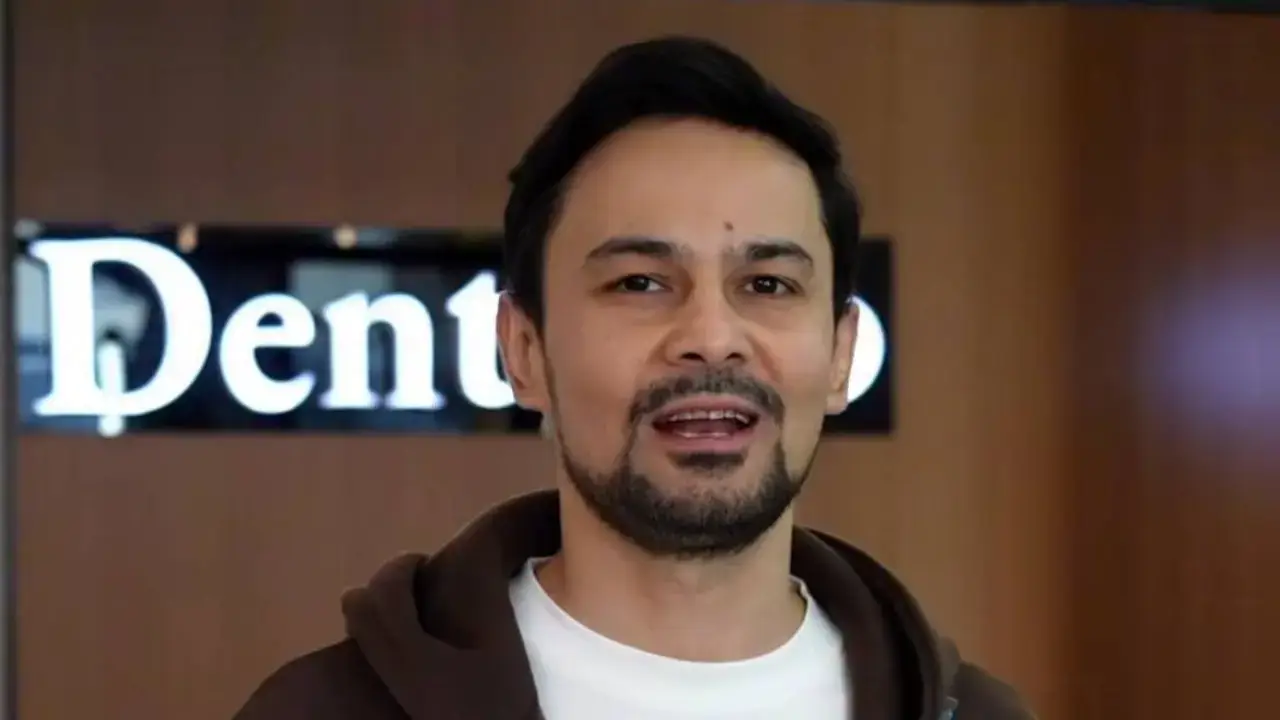 Jasur Umirov is spending time with his son!