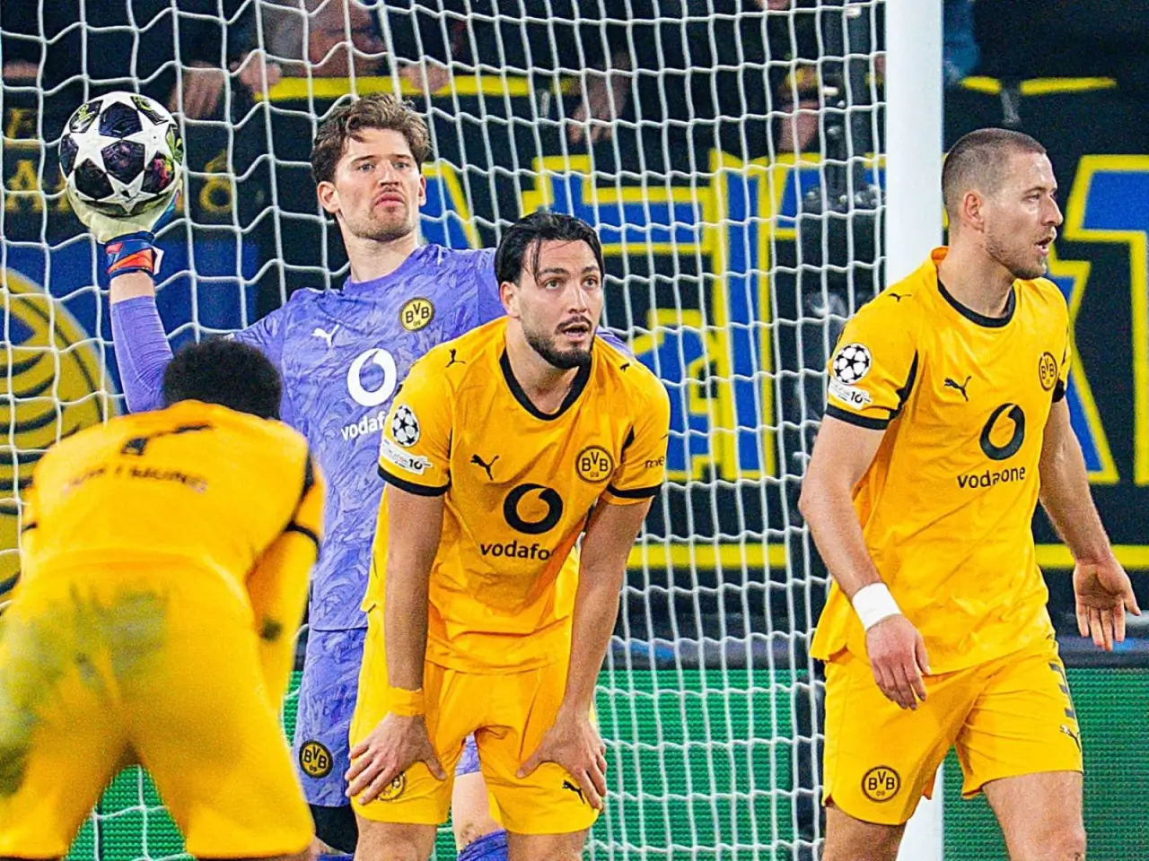 Дортмунд «Боруссия»сининг 16 ўйинлик мағлубиятсиз серияси якунланди