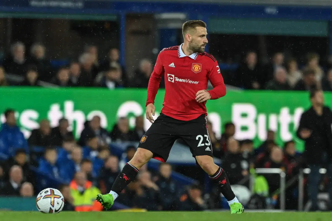 Manchester Yunayted o'yin paytida Lyuk Shoudan ayrildi