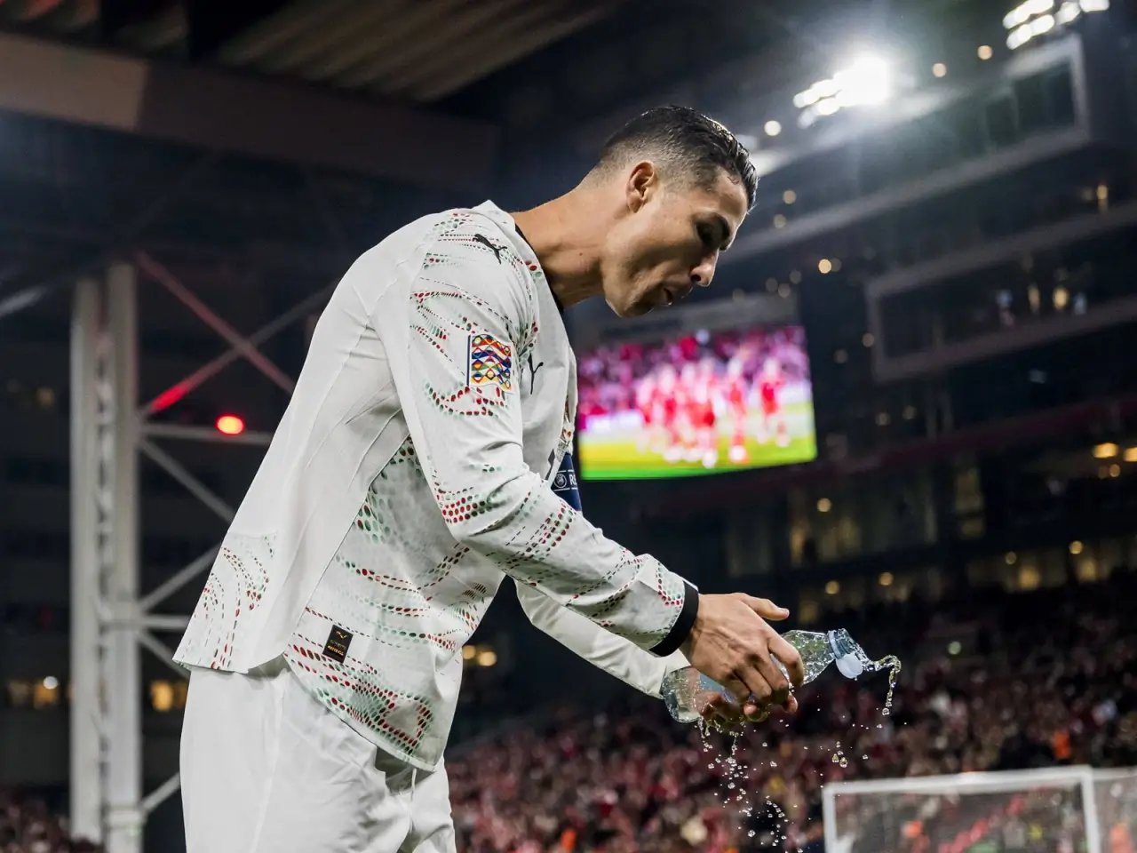 Наварро Роналду билан эпизодни эслаб, мени қамашмоқчи эди деди