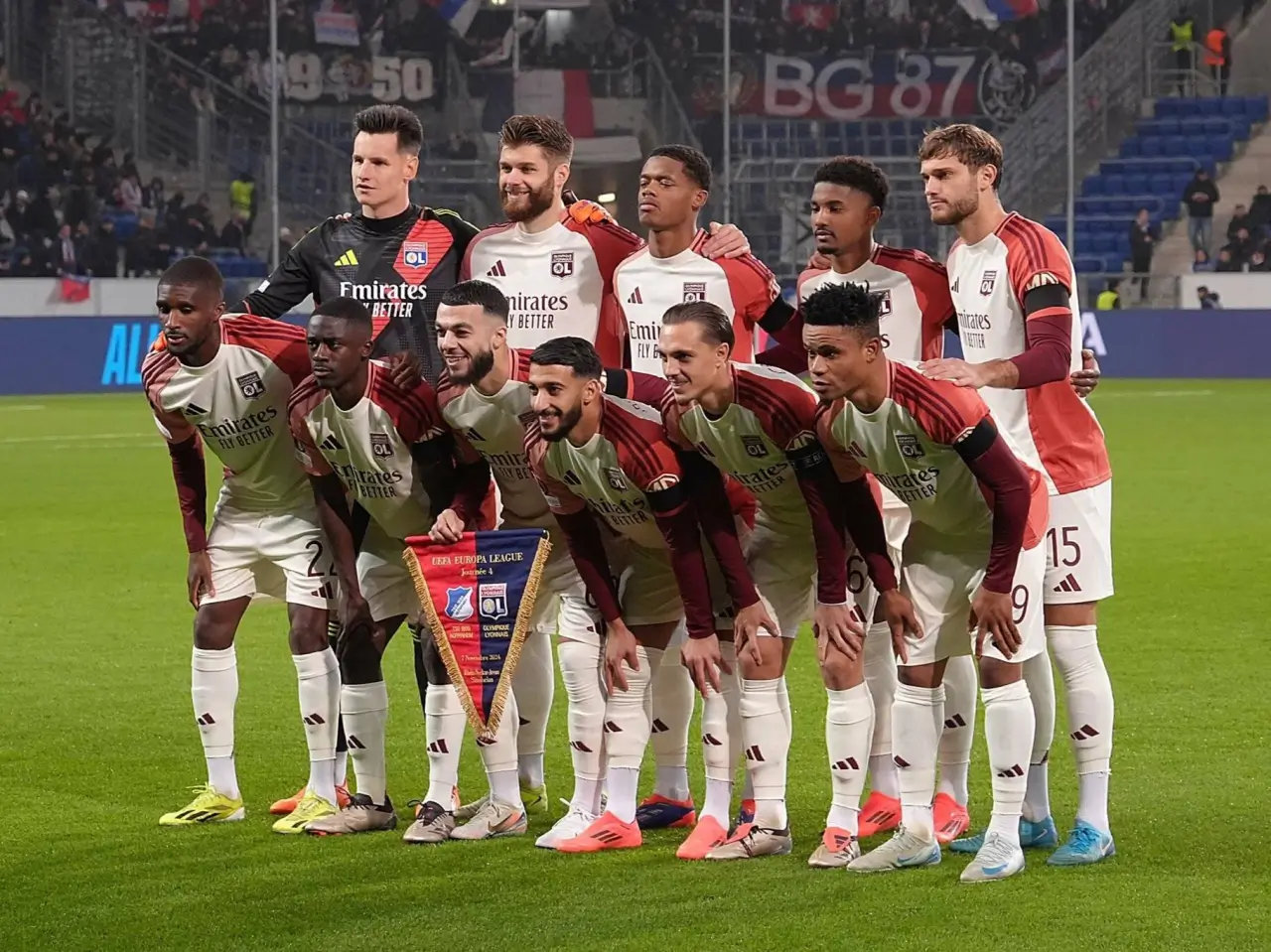 «Лион» ва «Ньюкасл» илк беш дақиқадаги голларда пешқадам