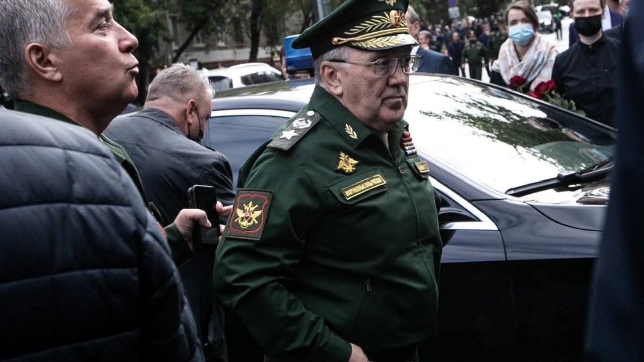 Россия мудофаа вазири собиқ ўринбосари ҳибсга олинди