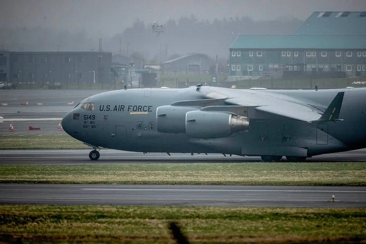 US strengthens military bases amid tensions with Iran