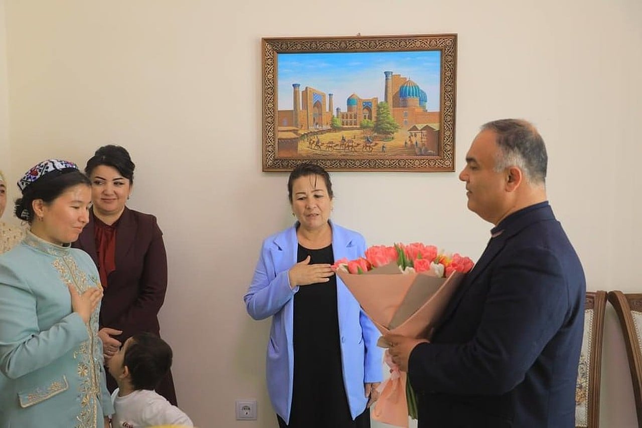 Young poet from Kashkadarya received Presidential gift