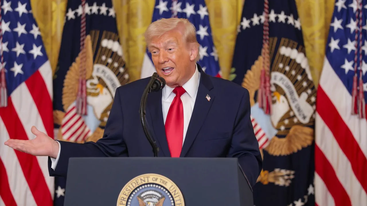 Trump İran'ın teslim olmak üzere olduğunu söyledi