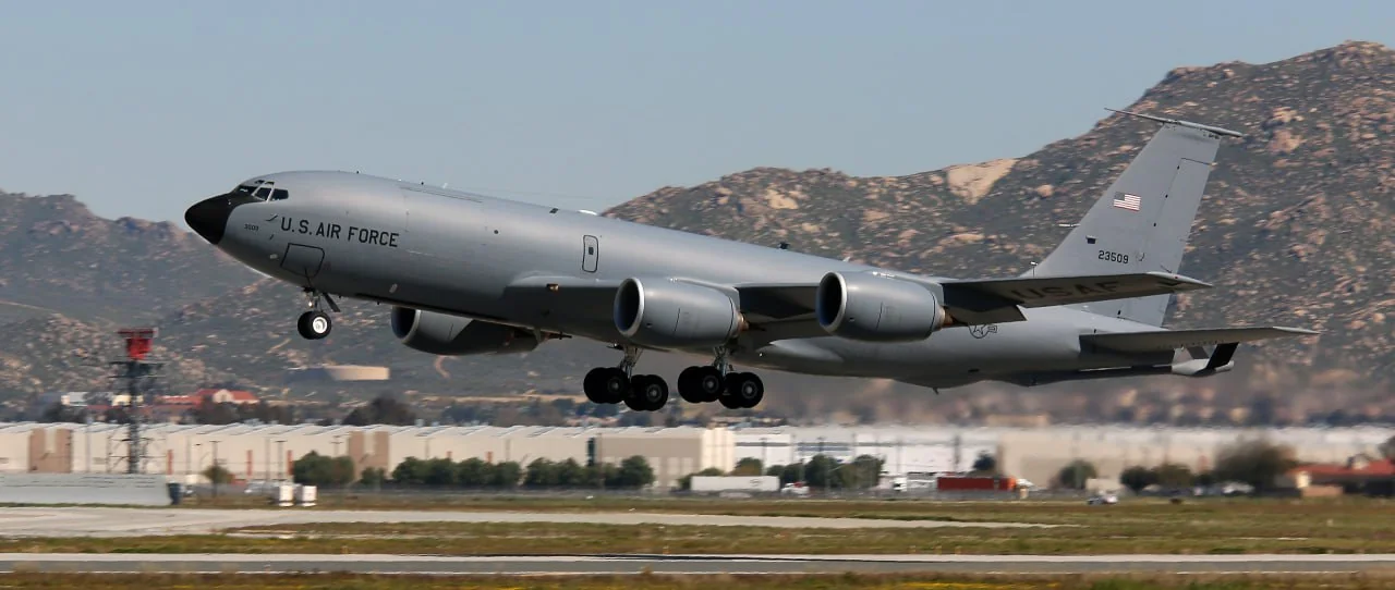 Эрон ракетаси Саудия Арабистонидаги АҚШ самолётига зарар етказди