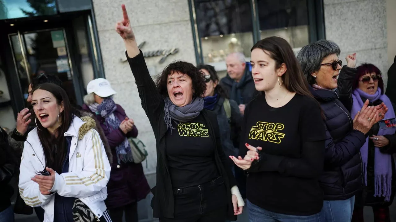 Массовые протесты против войны на Ближнем Востоке в Испании