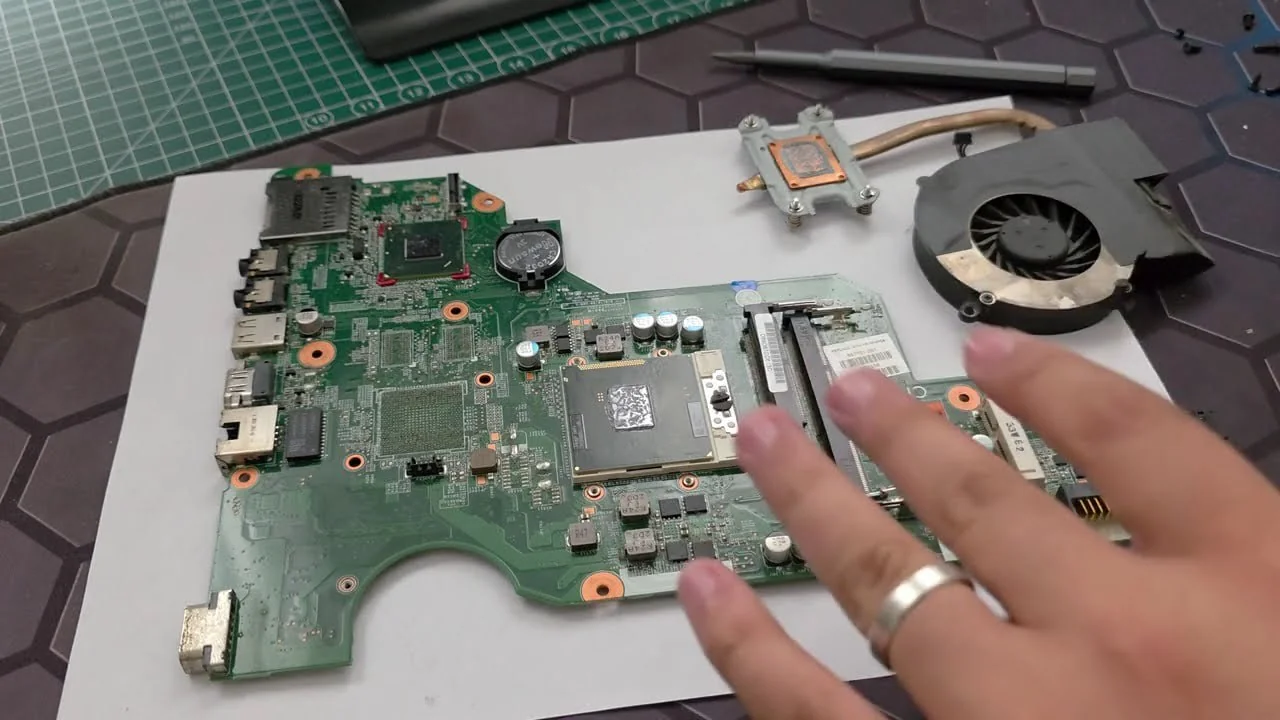 Eski noutbukdan qancha miqdorda oltin ajratib olish mumkin?