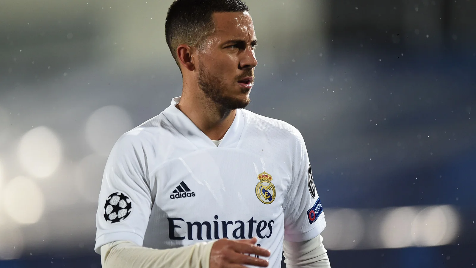 Azar Vinisius Juniorni futboldagi bosimlar haqida ogohlantirdi