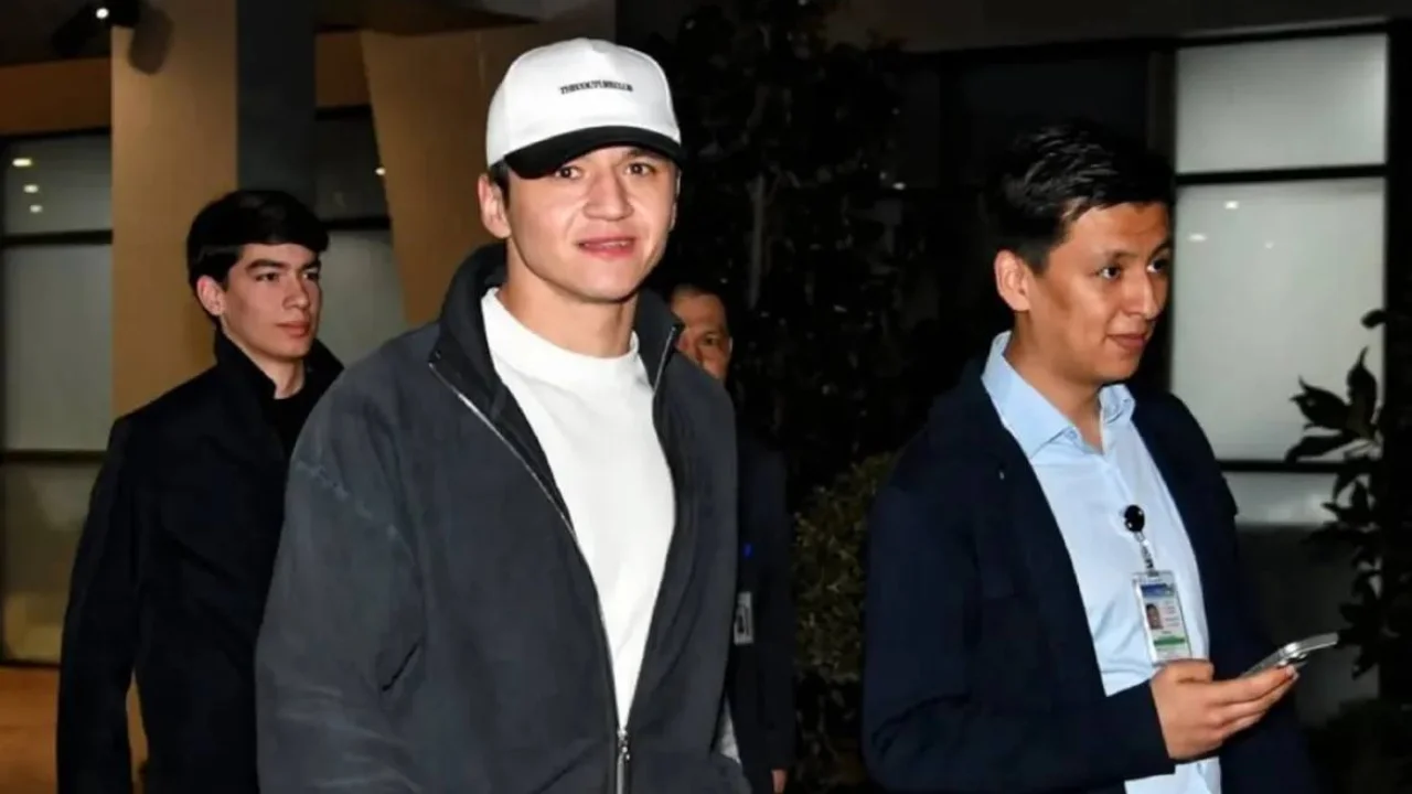 Abduqodir Husanov ota-onasiga qimmatbaho villa sovgʻa qildi