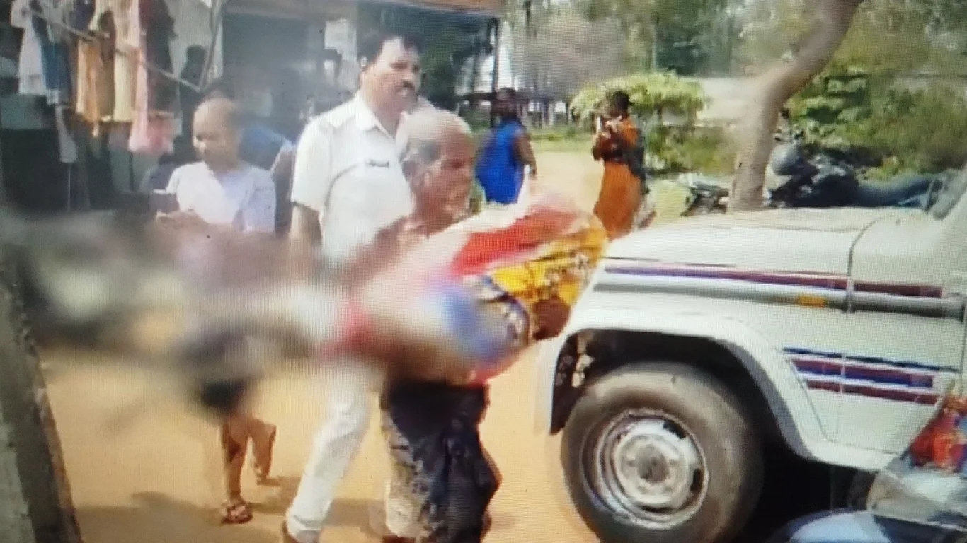 Bank talabiga javob: erkak skelet bilan keldi