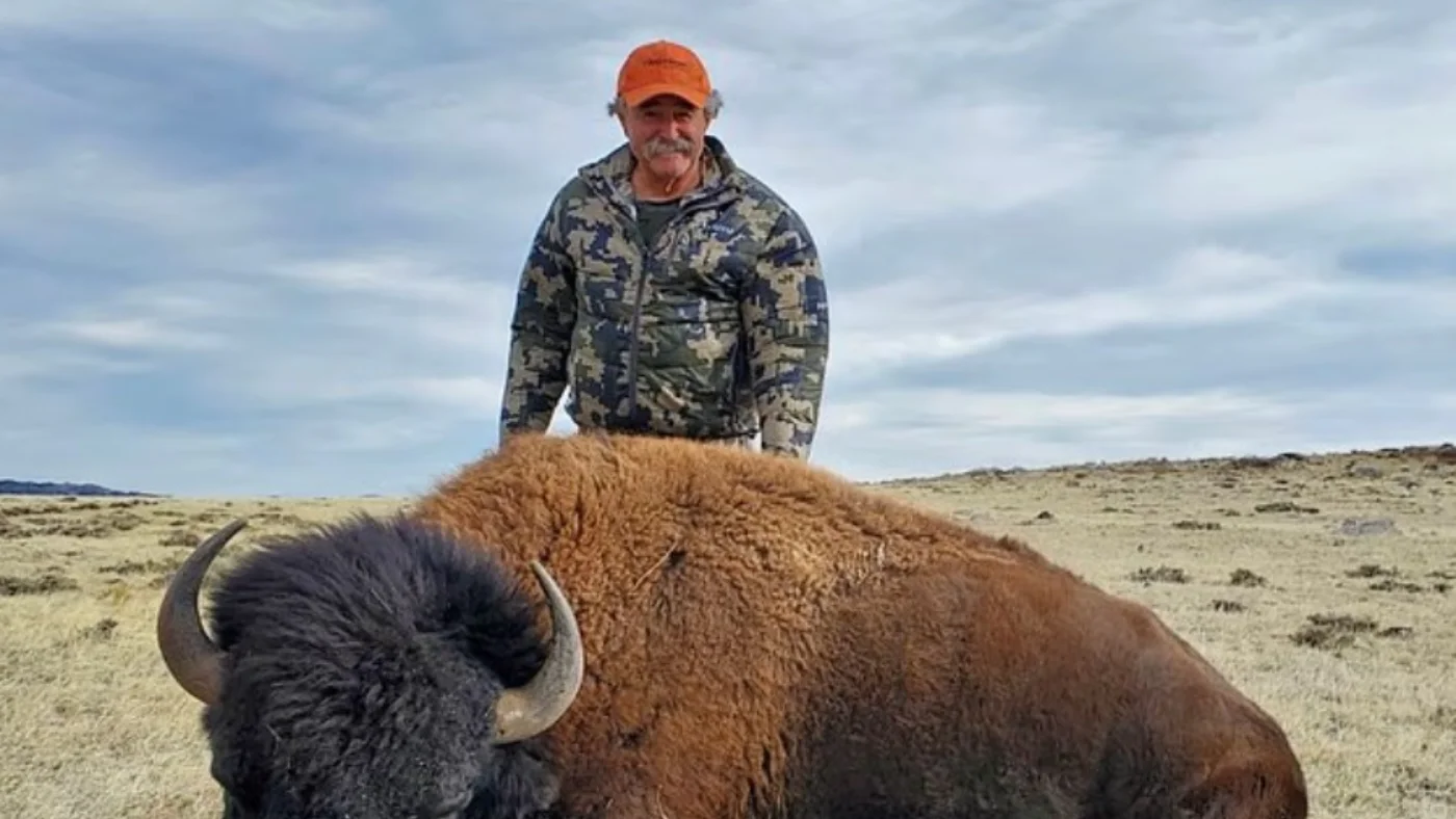 Ov vaqtida fojia: amerikalik millionerni fillar bosib oʻldirdi