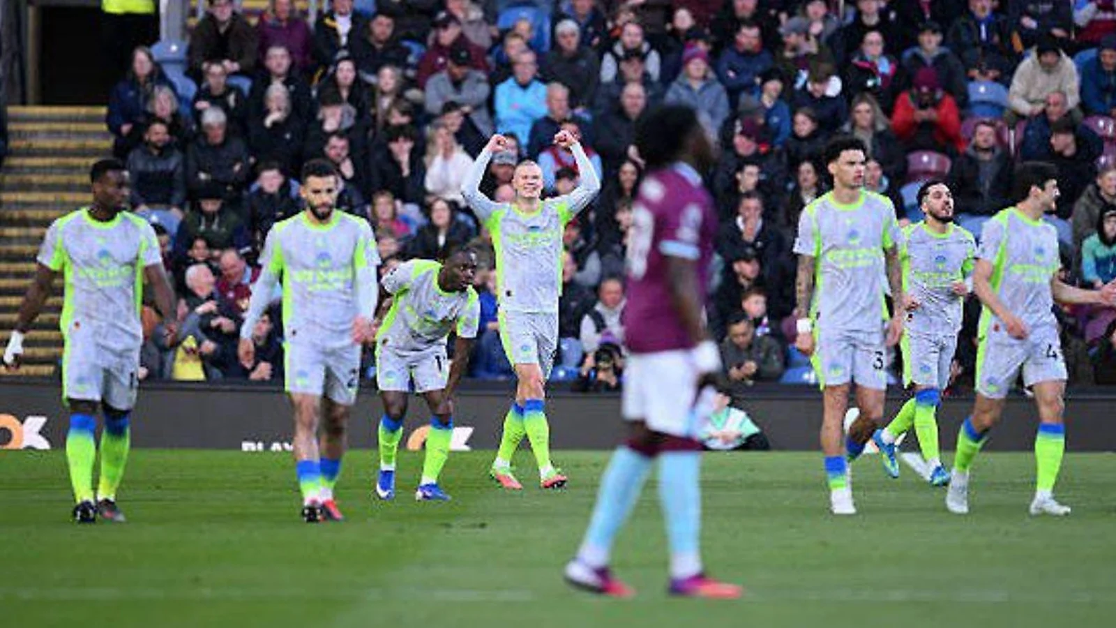 How experts rated Khusanov's performance against Burnley