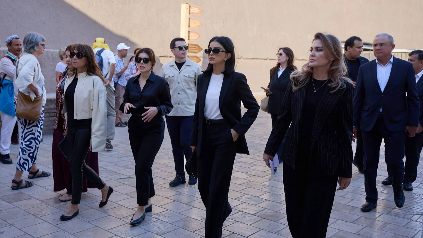 Саида Мирзиёева Ичан-қалъада қайта тиклаш ва ривож масалаларини кўриб чиқди