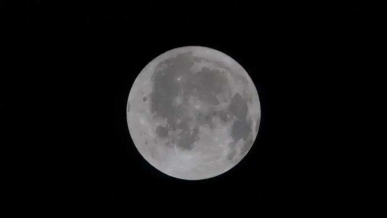 Orion uzay aracı, Ay Denizlerinden ilk fotoğrafları sundu