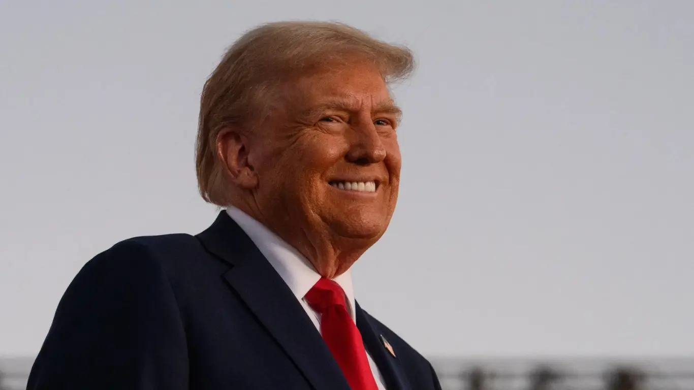 Trump uyarıda bulundu: İran'ı destekleyen ülkelere yüzde 50 vergi