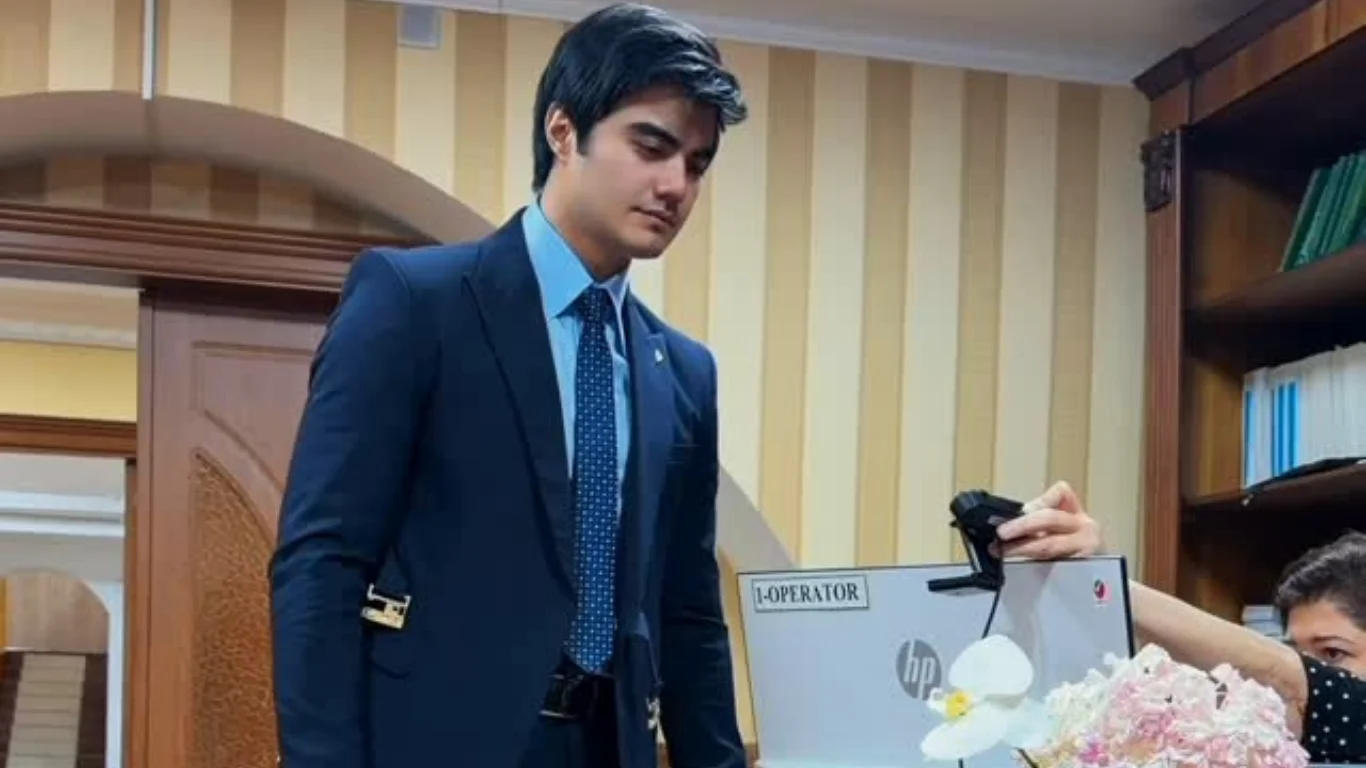 Шахзод Султонов опубликовал видео из ЗАГСа: поклонники были шокированы (видео)