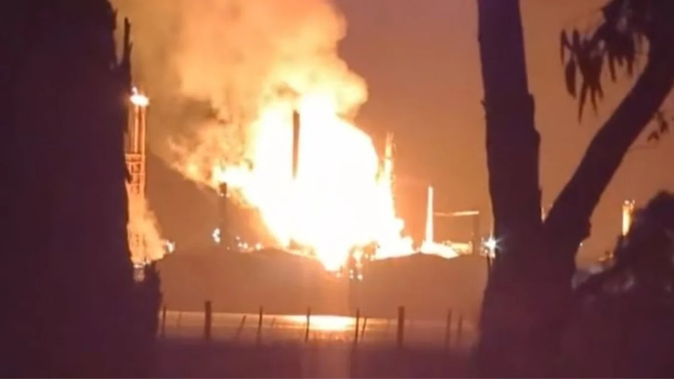 Аустралиядағы ірі мұнай зауытындағы өрт: не болды?