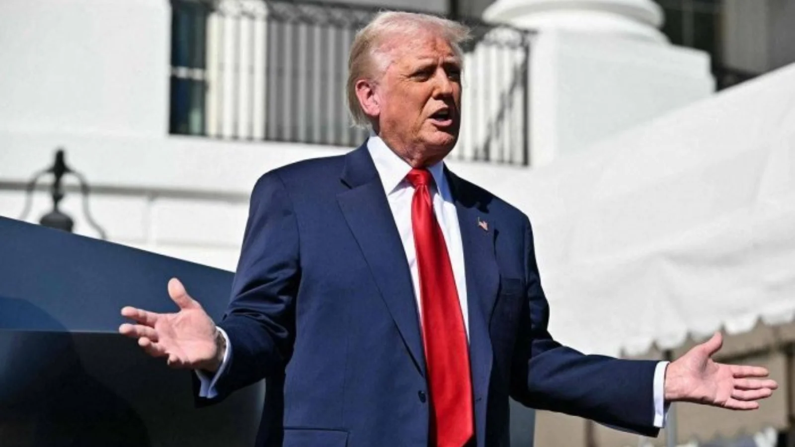 Ҳўрмуз бўғози атрофида кескин сиёсий баҳс кучаймоқда