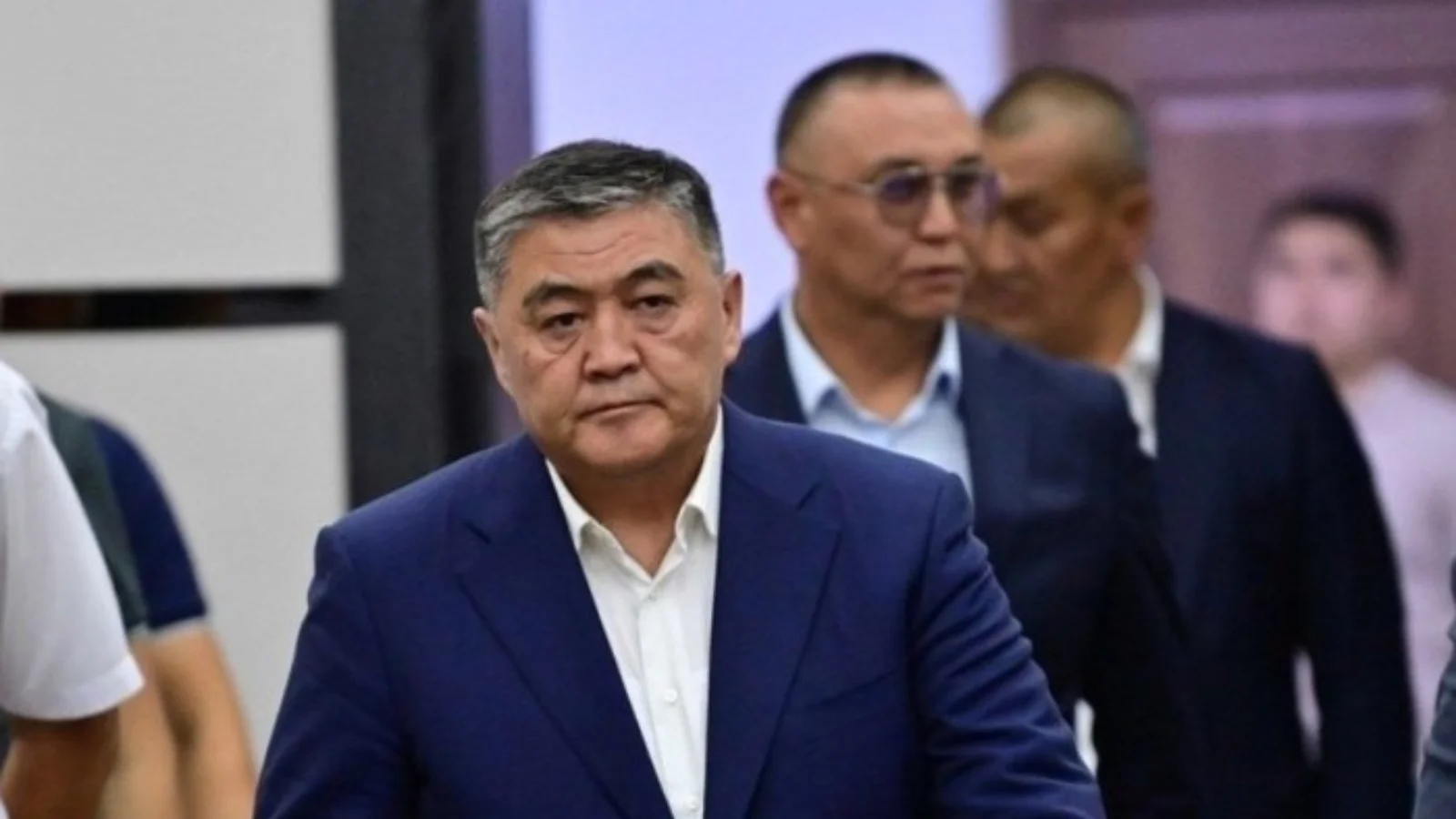 «75 maktub» ishi: Qirgʻizistonning sobiq amaldorlari IIVda soʻroq qilindi