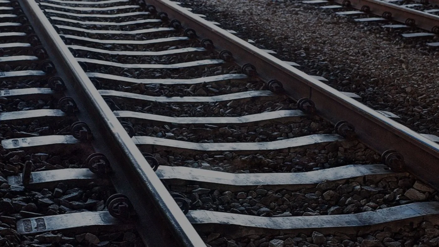 Тошкентда 22 ёшли йигит поезд босиб кетиши оқибатида ҳалок бўлди