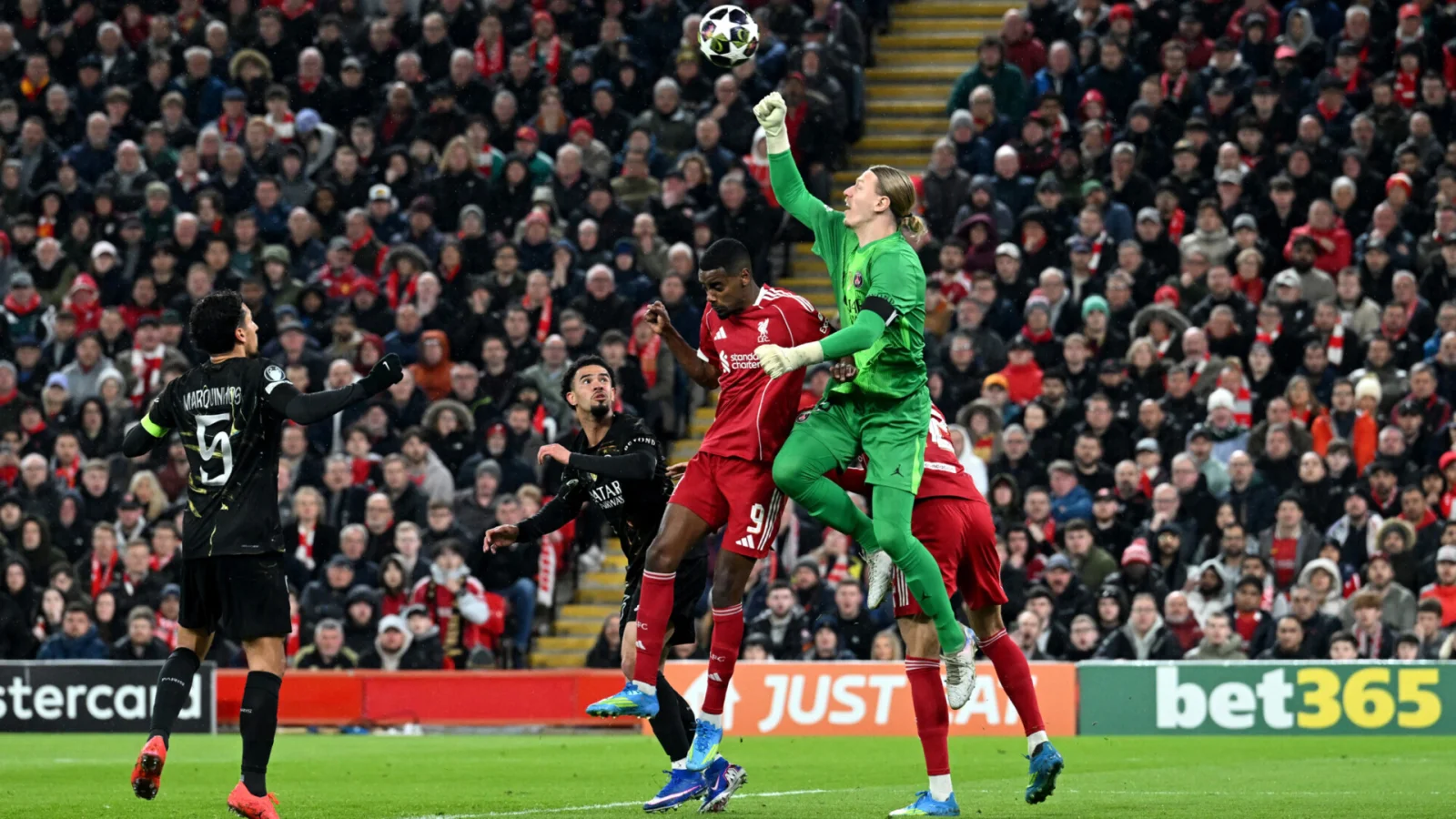 Matvey Safonov: PSG’de kazanma mentalitesi güçleniyor