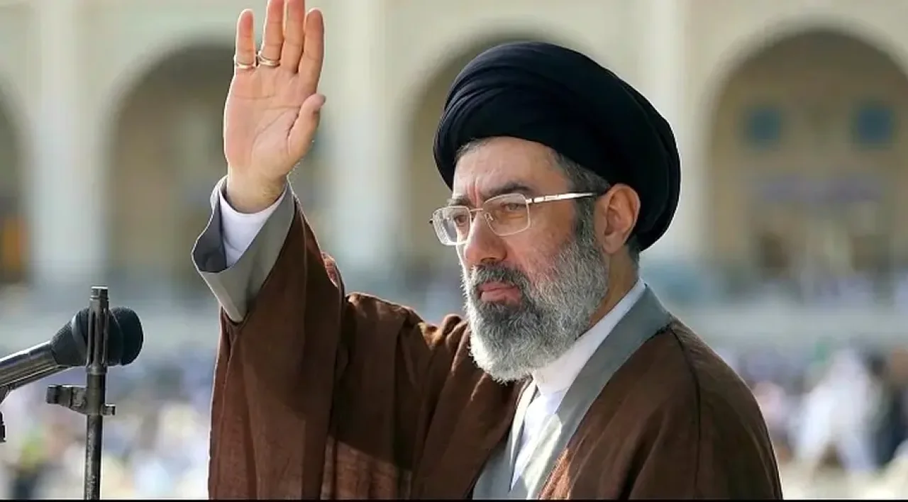 Мужтаба Хоминаий Форс кўрфази бўйича кескин баёнот қилди