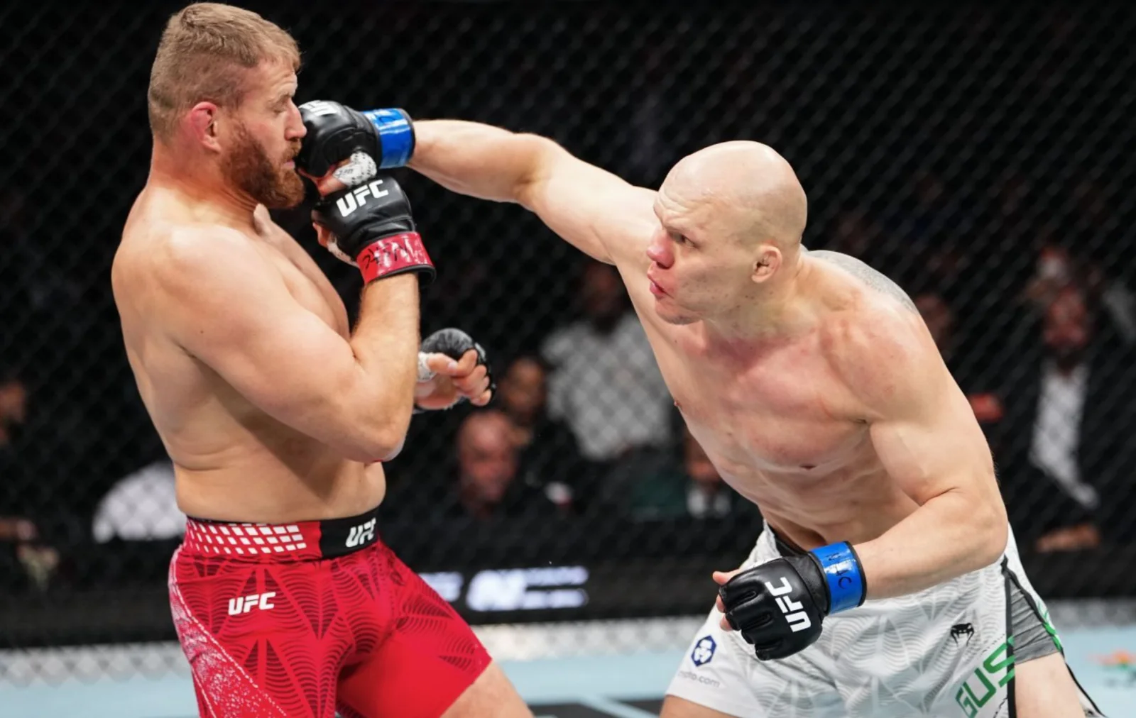 Азизян шубҳада: Ян Блаховичнинг "жароҳат"и ёлғондек кўринмоқда...