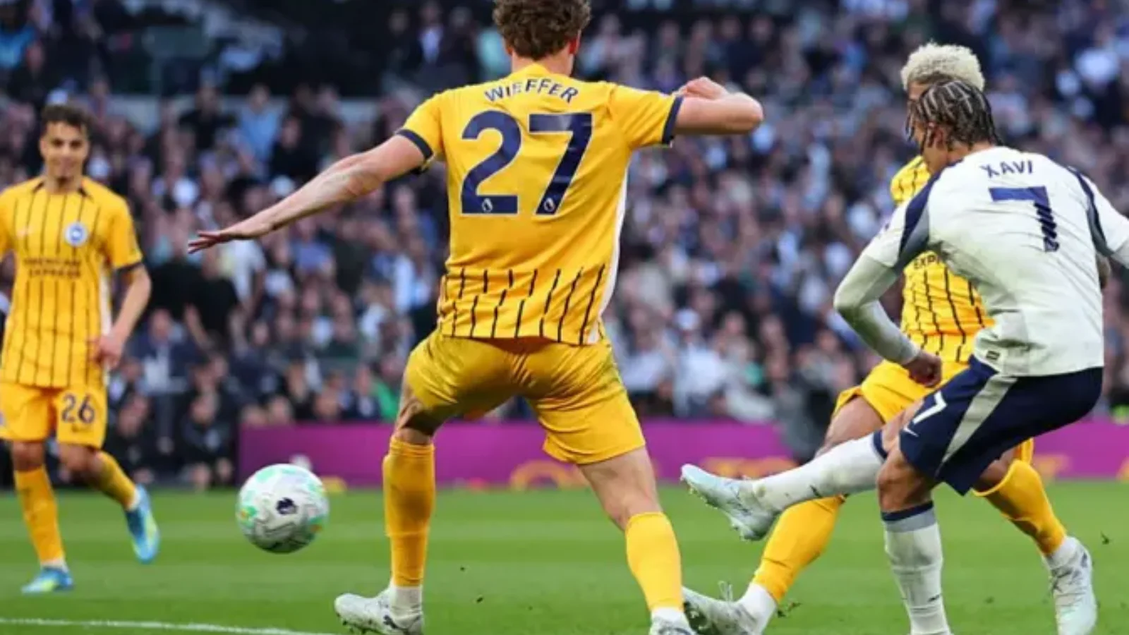 "Брайтон" сўнгги дақиқада гол уриб мағлубиятдан қутулиб қолди