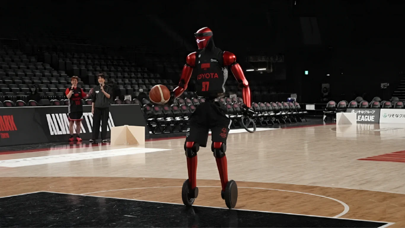 Toyota presented a new robot basketball player (video)
