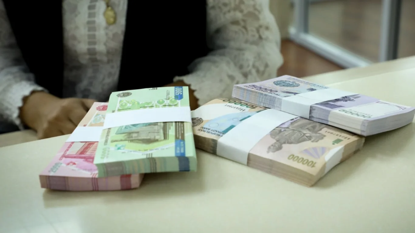 Ўзбекистонда ўртача ойлик маош ошди, ҳудудлар ўртасида фарқ катта