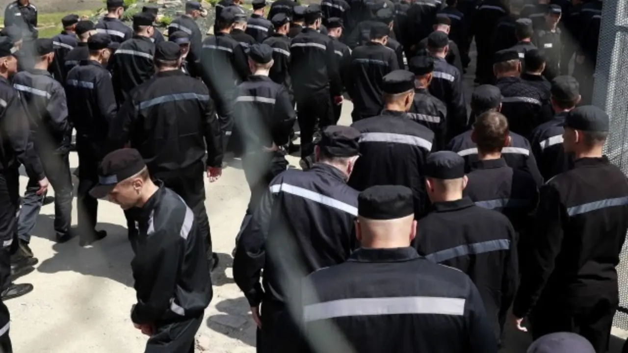 Сотталғандарды азаптағаны үшін 4 қызметкерге қатысты қылмыстық іс қозғалды