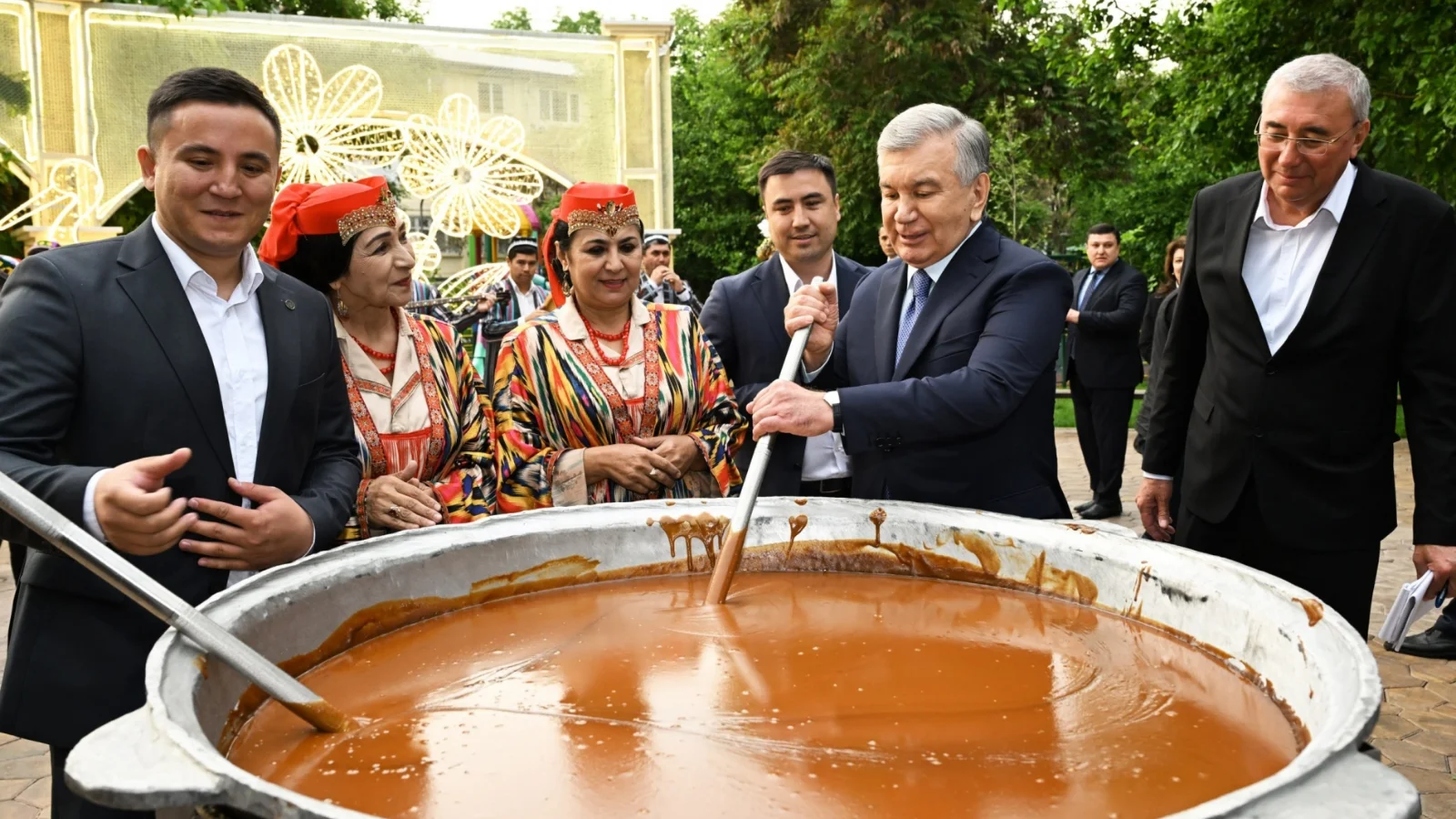 Шавкат Мирзиёев Боғимайдондаги ободлик ва ҳаёт сифати билан танишди