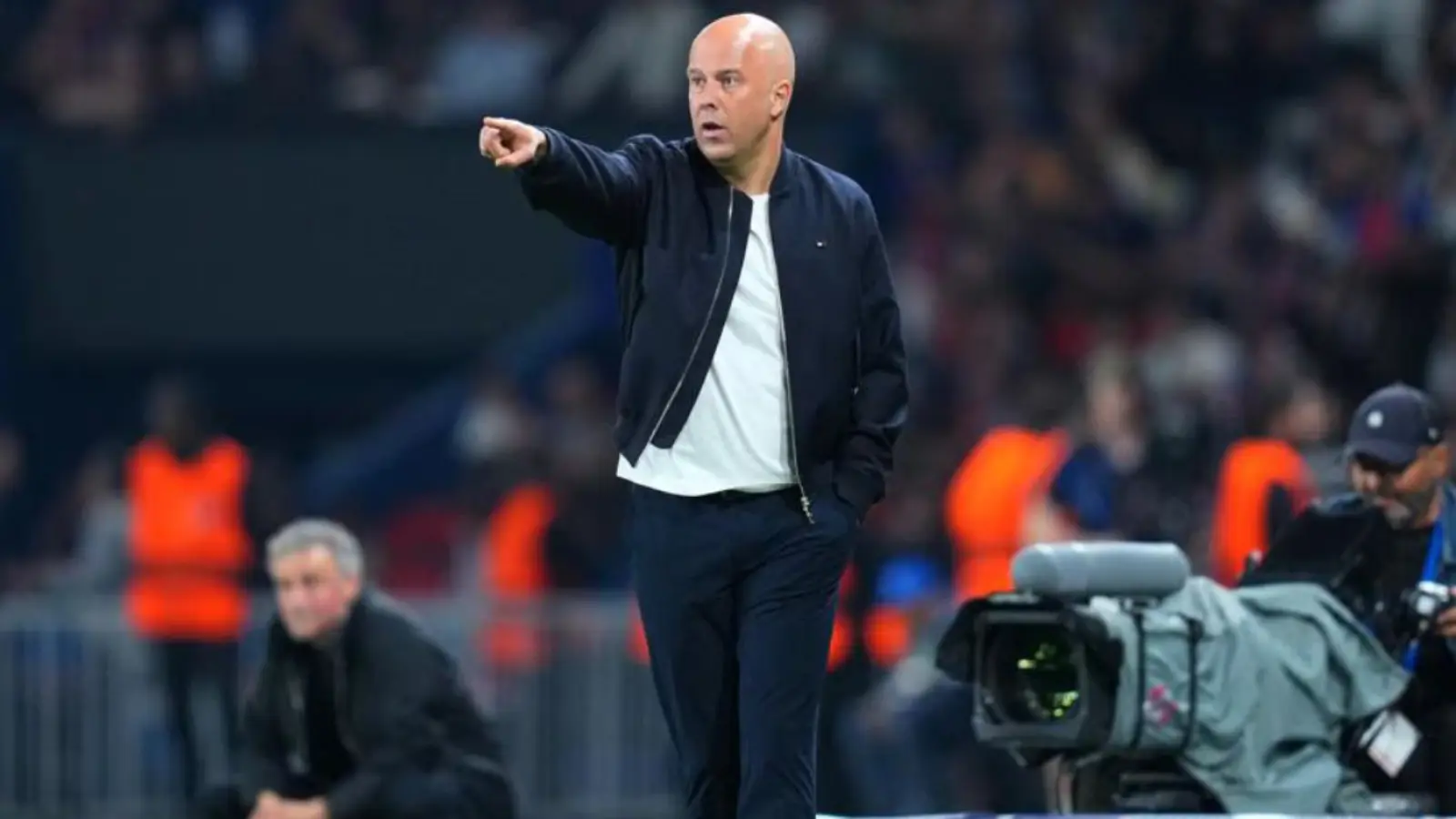 Arne Slot: “Liverpul” kambek qilish imkoniyatiga ishonmoqda