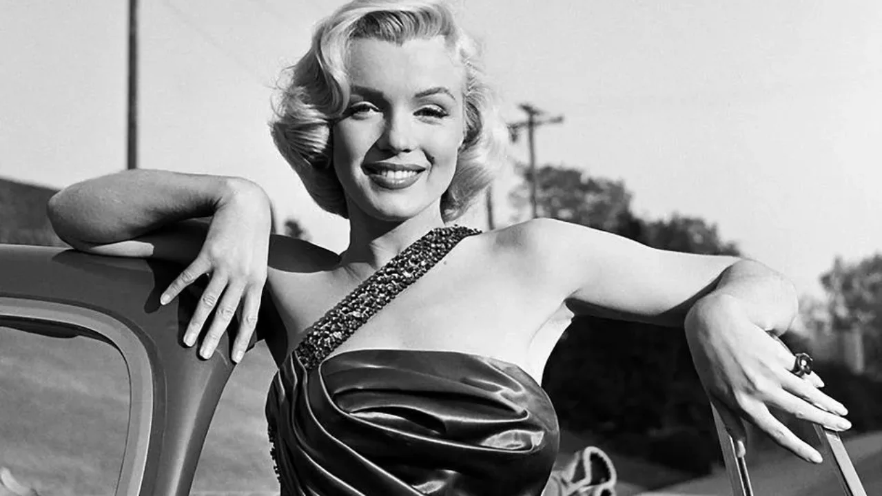 Merilin Monroga tegishli Mercedes kimoshdi savdosiga qo‘yildi