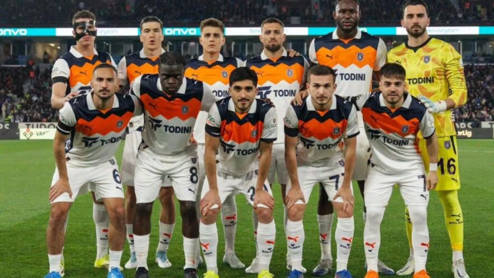 Шомуродов ва Файзуллаев иштирок этган баҳсда драматик дуранг қайд этилди