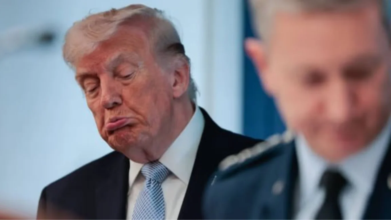 Трамп ядро кодларига киришга урингани ҳақидаги даъво