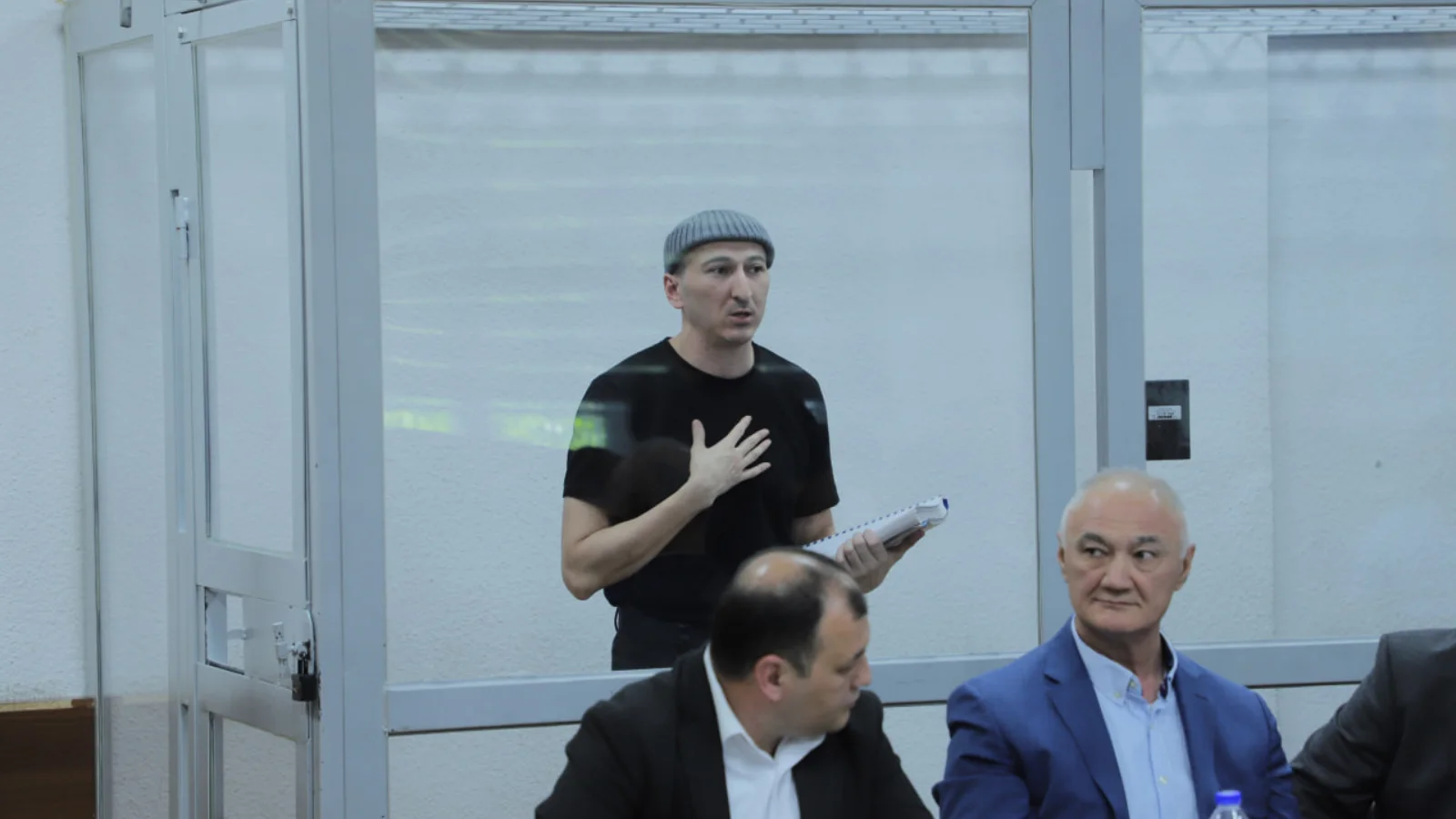 Suspect's item taken during search causes dispute in court