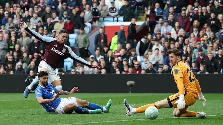 Aston Villa vence al Sunderland 4-3 en la Premier League